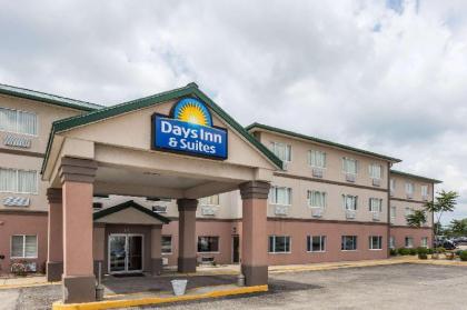 Days Inn & Suites by Wyndham of Morris - image 14