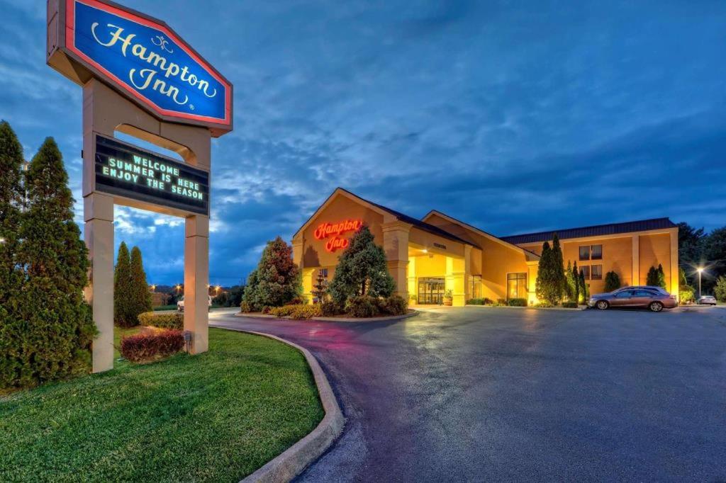 Hampton Inn Morristown - main image