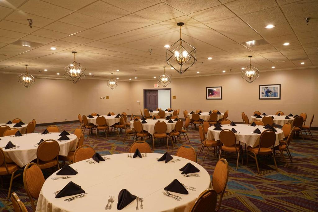 Best Western Plus Morristown Conference Center - image 5