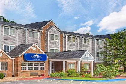 Microtel Inn by Wyndham Raleigh-Durham Airport - image 8