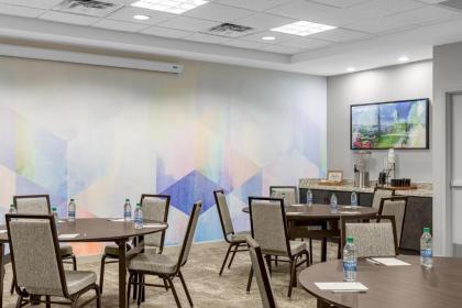 Hilton Garden Inn Raleigh Durham Airport - image 4