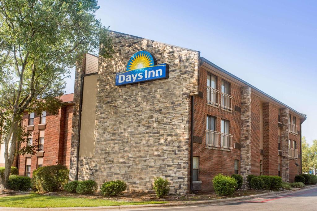 Days Inn by Wyndham Raleigh-Airport-Research Triangle Park - main image