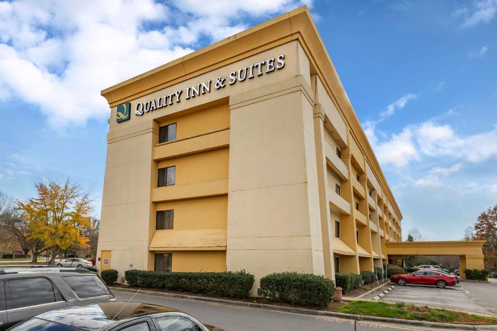 Quality Inn & Suites Raleigh Durham Airport - main image