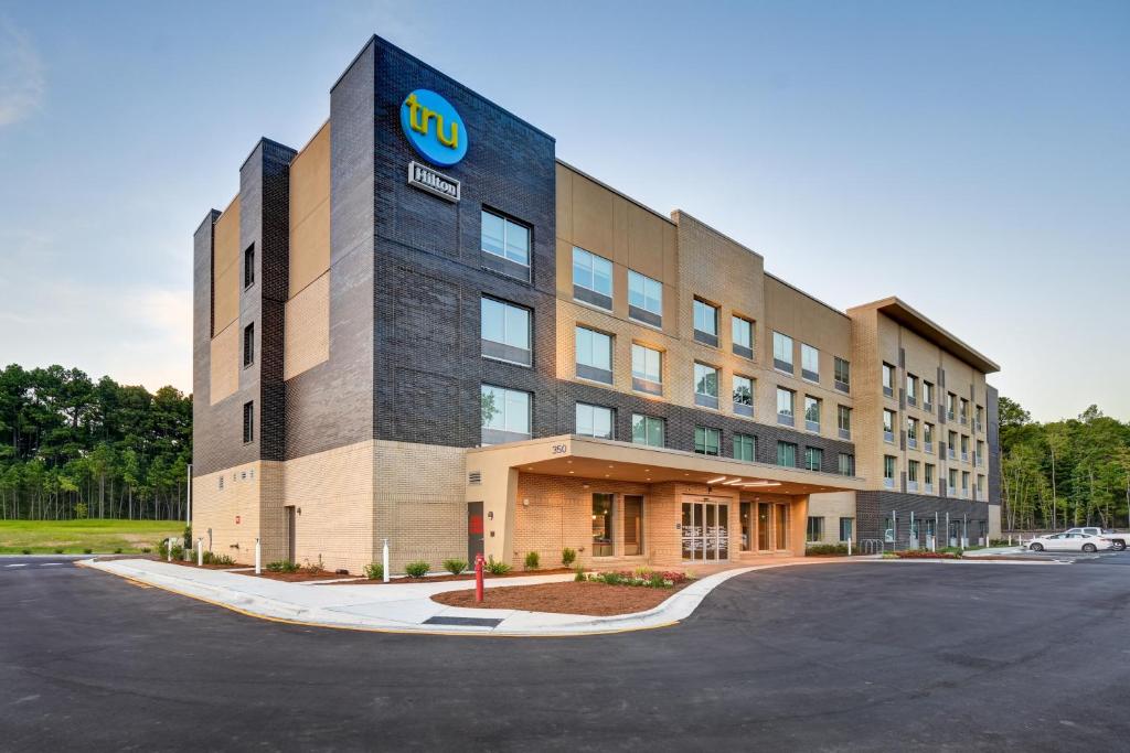 Tru By Hilton Raleigh Durham Airport - main image