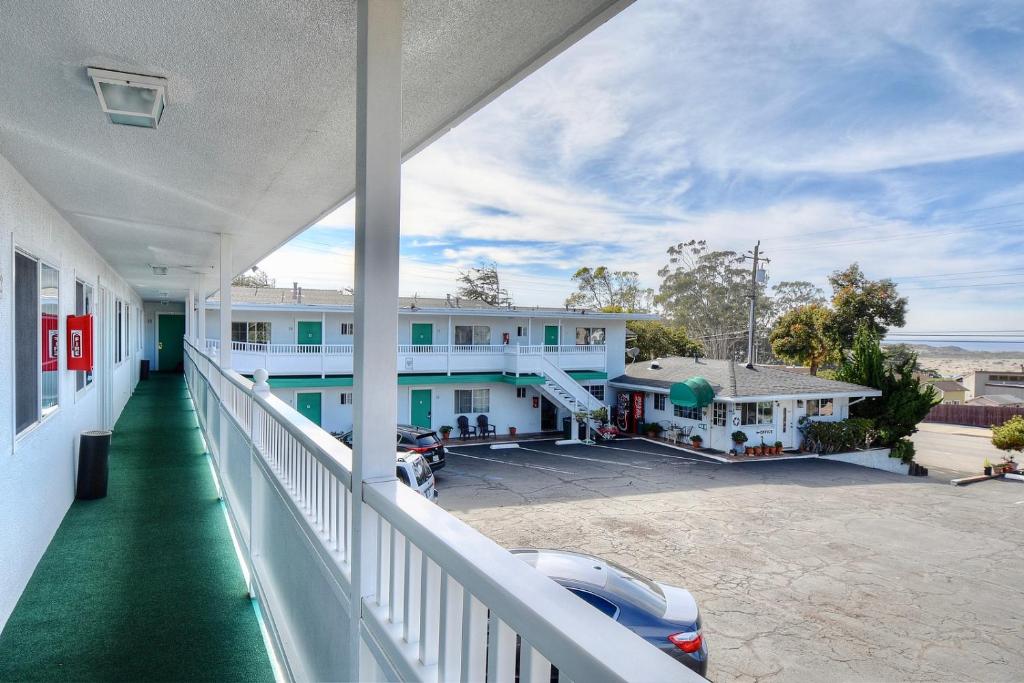 Morro Bay Sandpiper Inn - image 6