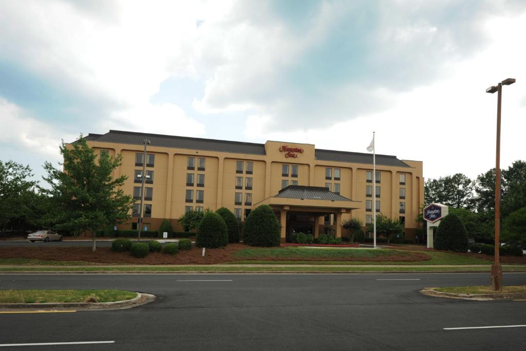 Hampton Inn Hotel Atlanta-Southlake - main image