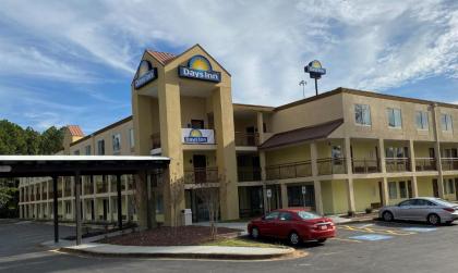 Days Inn by Wyndham Atlanta/Southlake/Morrow - image 6