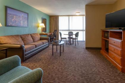 Drury Inn & Suites Atlanta Morrow - image 11