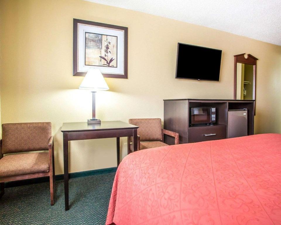 Quality Inn Morton - image 5