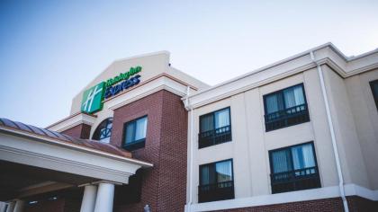 Holiday Inn Express & Suites Morton Peoria Area an IHG Hotel - image 1