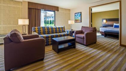 Best Western Plus University Inn - image 15