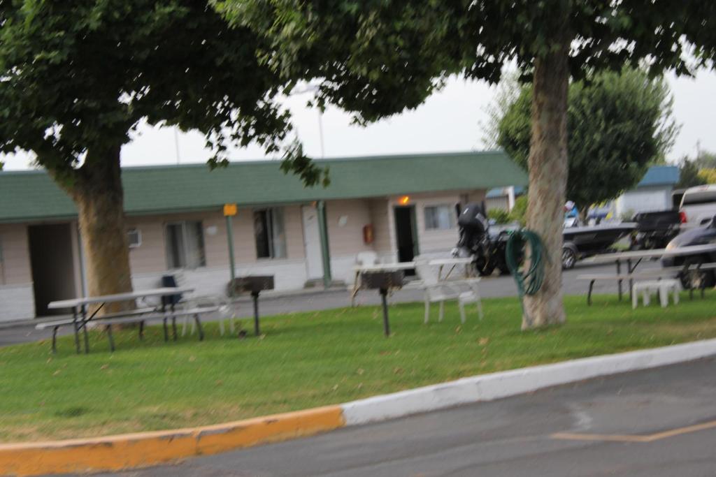 El Rancho Motel - image 2