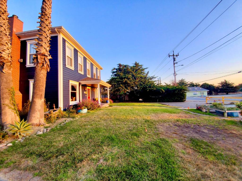 Captain's Inn at Moss Landing - main image