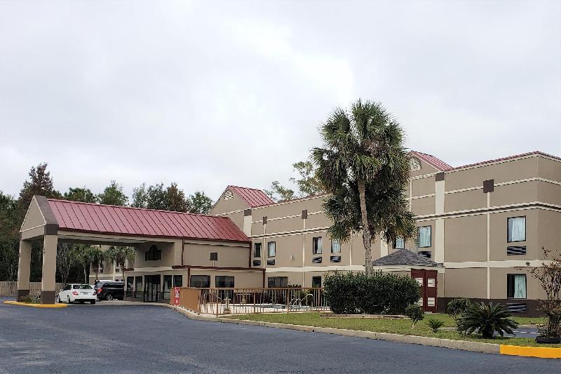 Red Roof Inn Moss Point - image 4