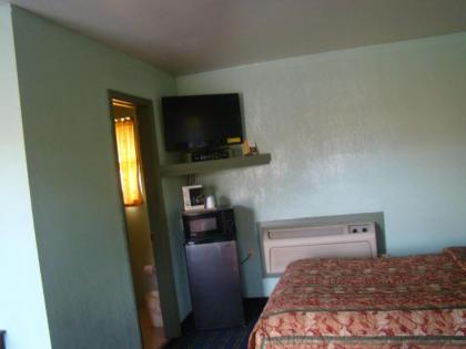 Budget Inn Mount Airy - image 2