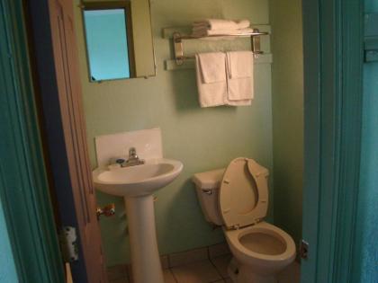 Budget Inn Mount Airy - image 3