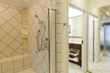 Hampton Inn Mount Airy - image 12