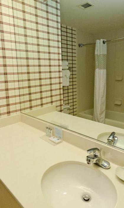 Hampton Inn Mount Airy - image 14