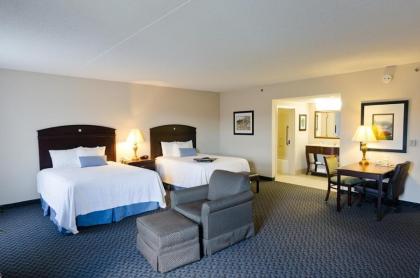 Hampton Inn Mount Airy - image 2