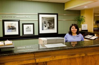 Hampton Inn Mount Airy - image 8