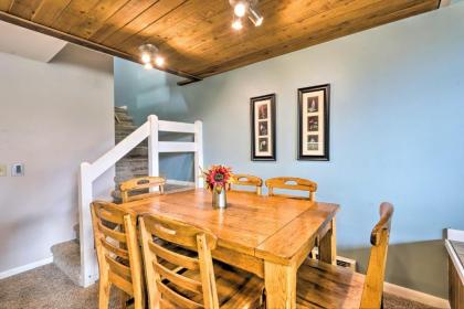 Cozy Condo with Porch Walk to Crested Butte Ski Lift - image 15