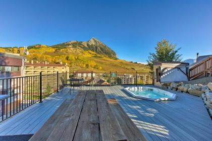 Cozy Condo with Porch Walk to Crested Butte Ski Lift - image 3