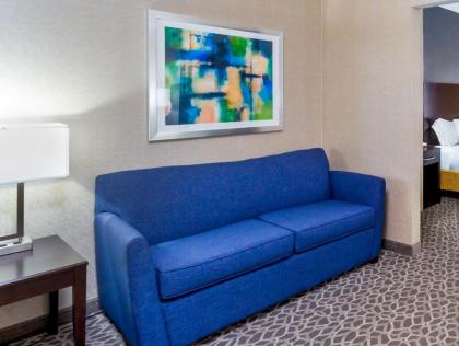 Holiday Inn Express & Suites Burlington - Mount Holly - image 8