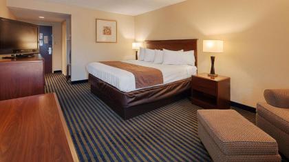 Best Western Burlington Inn - image 10