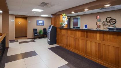 Best Western Burlington Inn - image 3