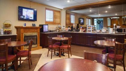 Best Western Burlington Inn - image 5