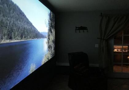 Cozy Home Theatre slps 6 - image 8