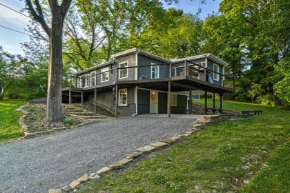 Stunning Lake View Home 22 mi to Nashville mount Juliet