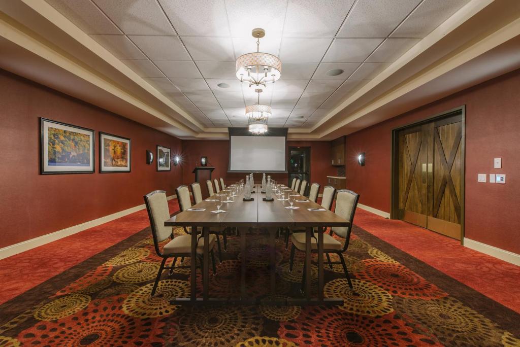 Holiday Inn Mount Kisco-Westchester County an IHG Hotel - image 5