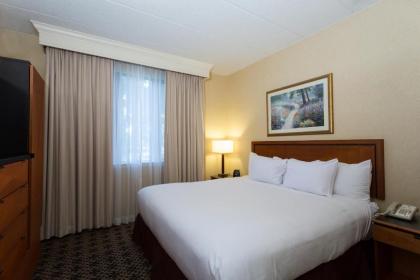 DoubleTree Suites by Hilton Mount Laurel - image 3