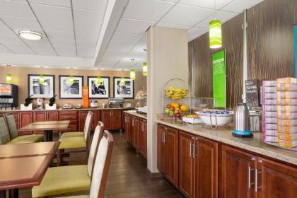 Hampton Inn Philadelphia/Mt. Laurel - image 13