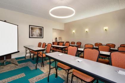 Hampton Inn Philadelphia/Mt. Laurel - image 5