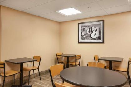 Super 8 by Wyndham Mount Laurel - image 14