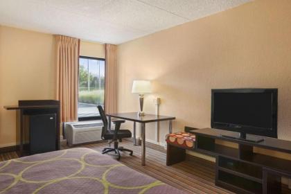 Super 8 by Wyndham Mount Laurel - image 4