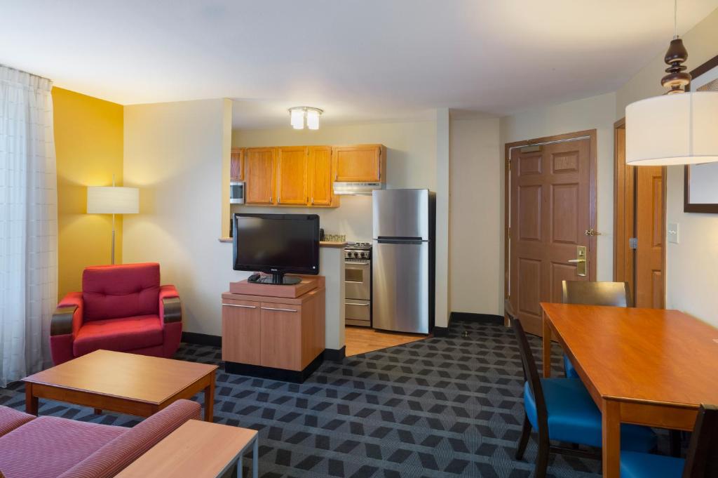 TownePlace Suites Mt. Laurel - image 7