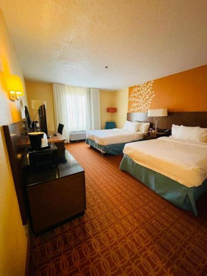 Fairfield Inn and Suites Mt. Laurel - image 13