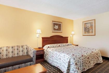 Knights Inn Mount Laurel - image 9