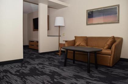 Fairfield Inn & Suites Mt. Pleasant - image 14