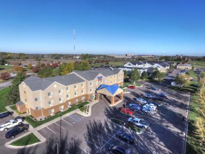 Fairfield Inn & Suites Mt. Pleasant - image 2