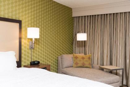 Hampton Inn Mount Pleasant - image 12