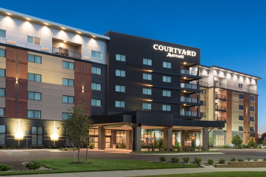 Courtyard by Marriott Mt. Pleasant at Central Michigan University - main image