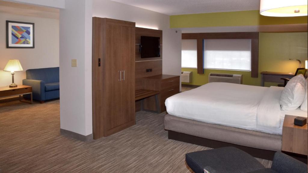 Holiday Inn Express Mount Pleasant- Scottdale an IHG Hotel - image 6