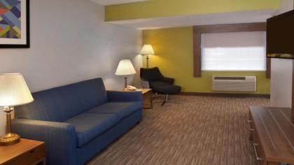 Holiday Inn Express Mount Pleasant- Scottdale an IHG Hotel - image 7