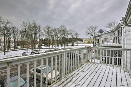 Mount Pocono Condo with Balcony - Near Mt Airy Casino - image 6