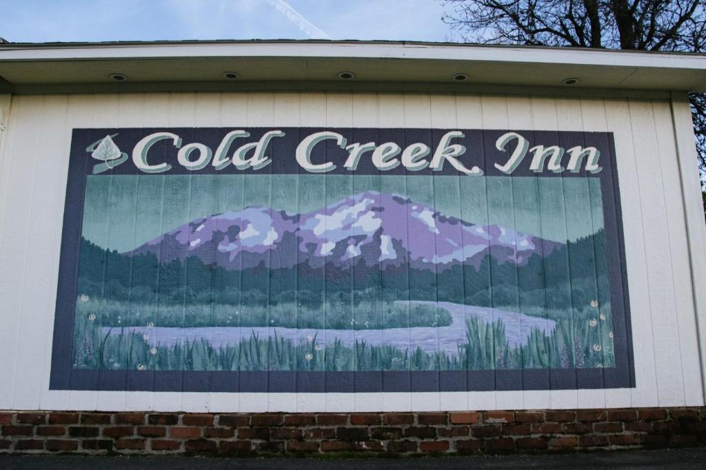 Cold Creek Inn - image 5