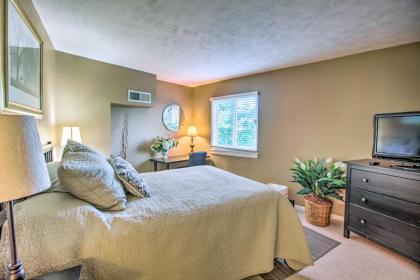 Slopeside Condo with Balcony and Ski Hill Views! - image 15